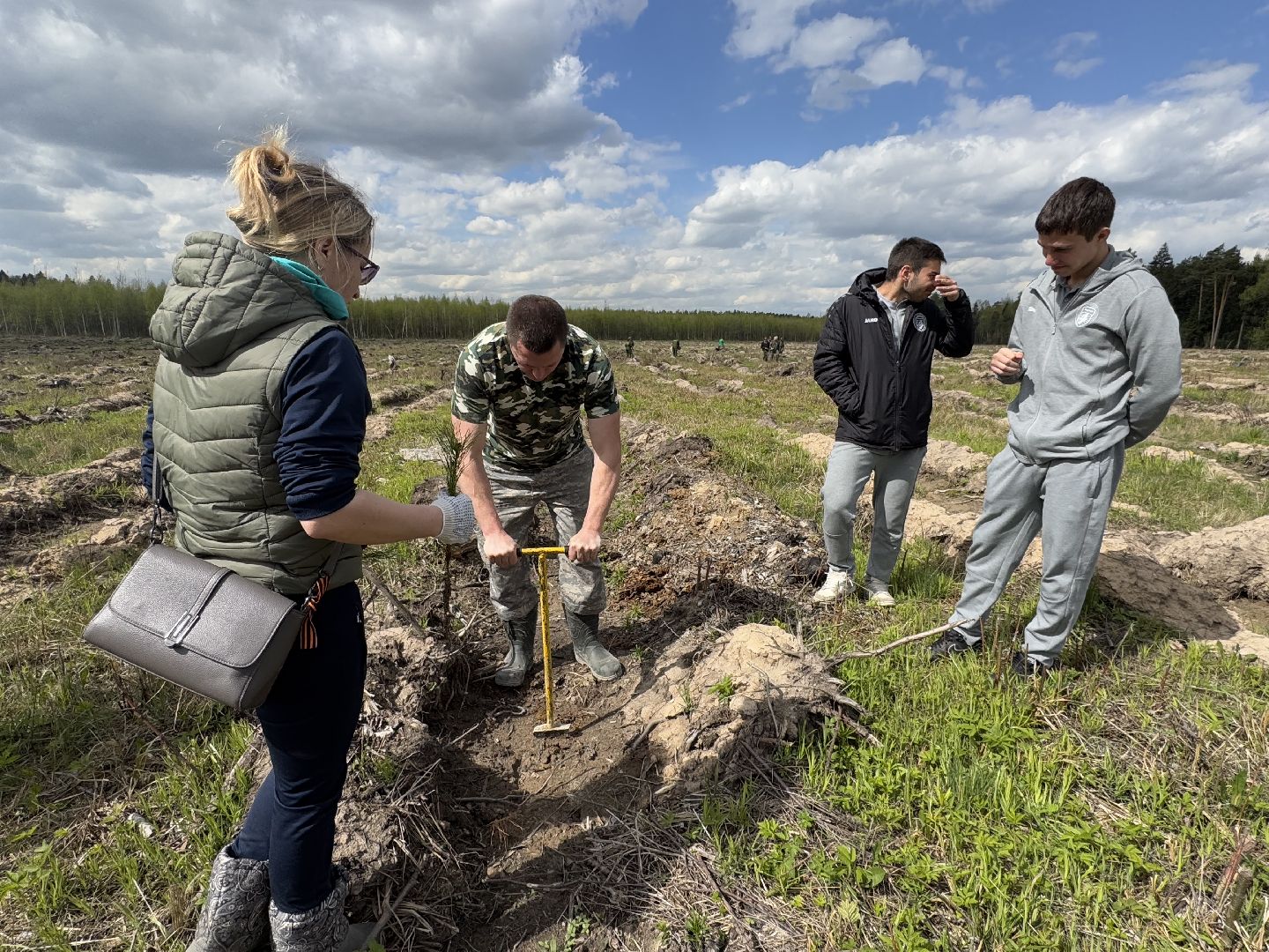 фк родина, балашиха, сад памяти,