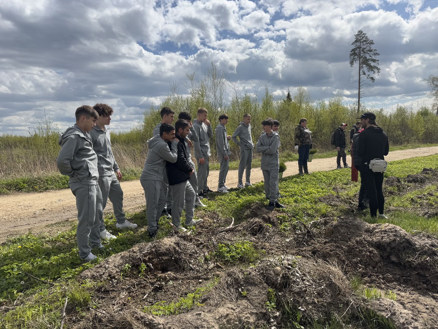 фк родина, балашиха, сад памяти,