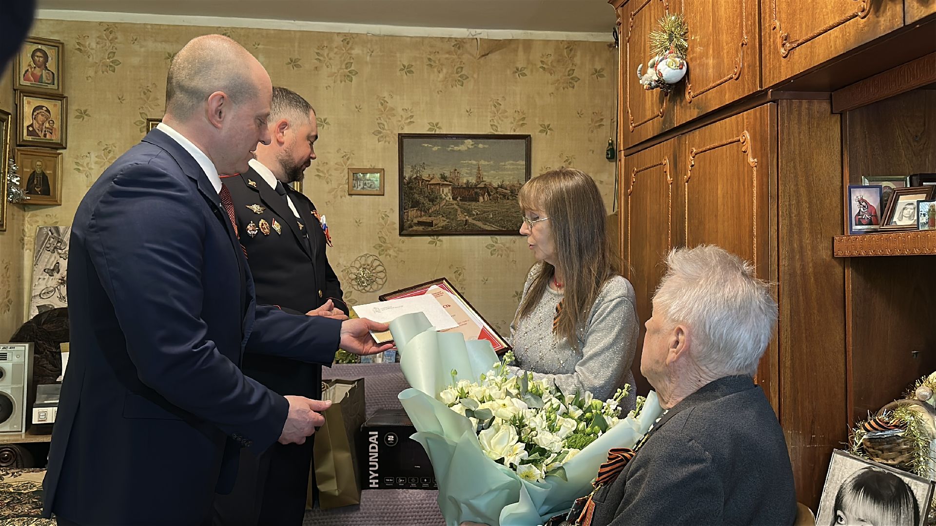 великая отечественная война, пушкино, ветеран вов,  поздравили ветерана,