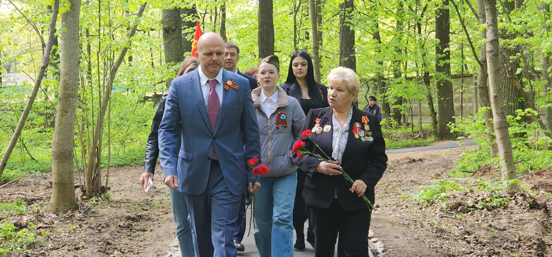 День Победы, Воинские захоронения ,