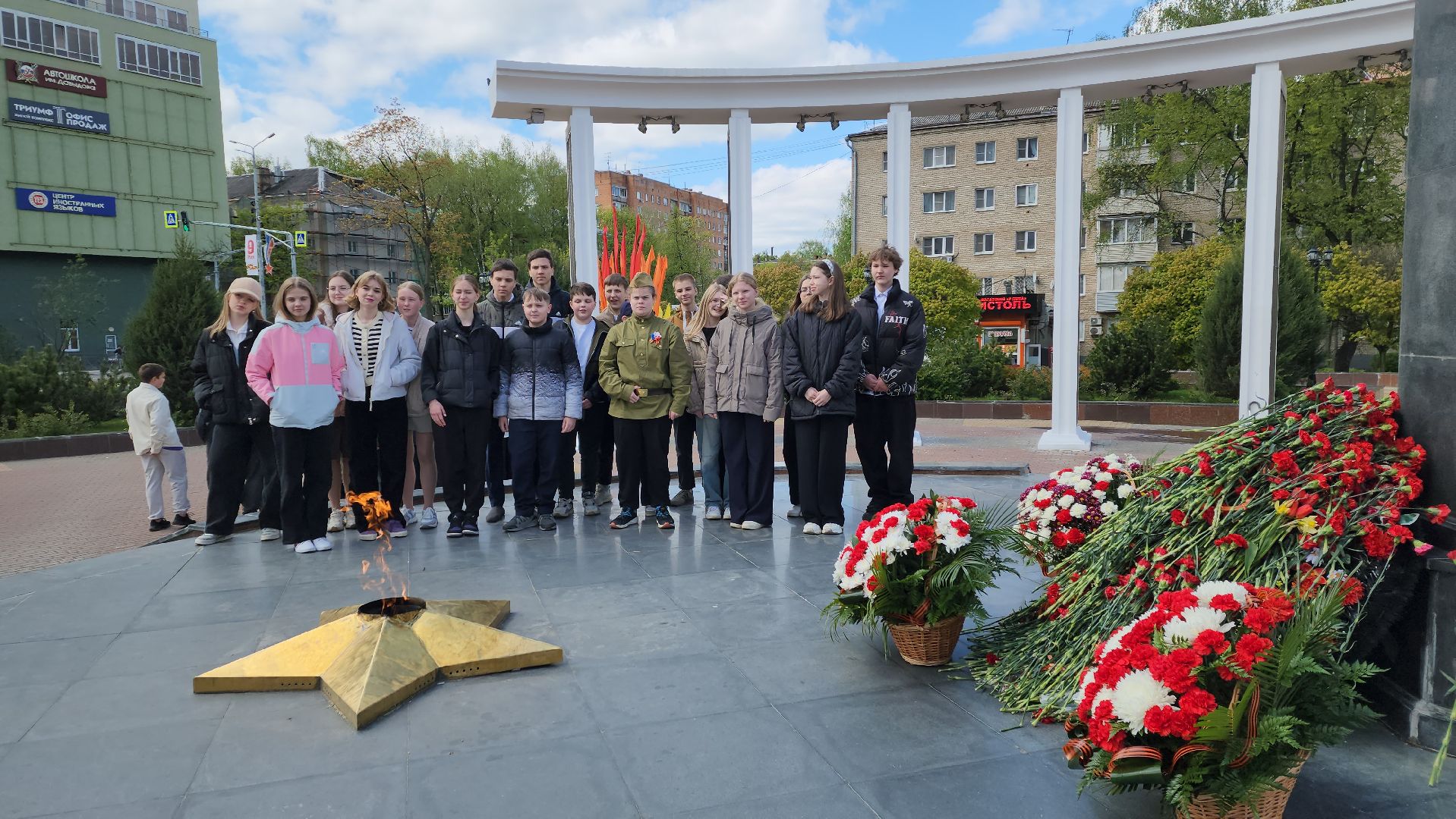 пушкино, вертикалки, 80 - летие победы, день победы, вов, защитник отечества, мемориал, возложение цветов к мемориалу скорбящей матери,