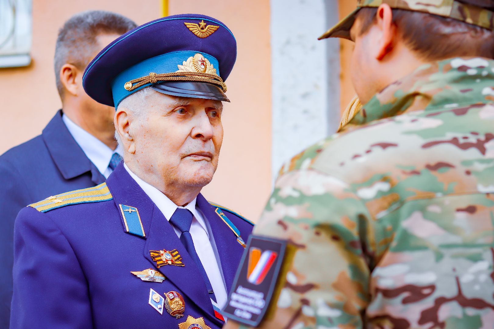 клин, ветераны, день победы, общество, табличка ветерану,