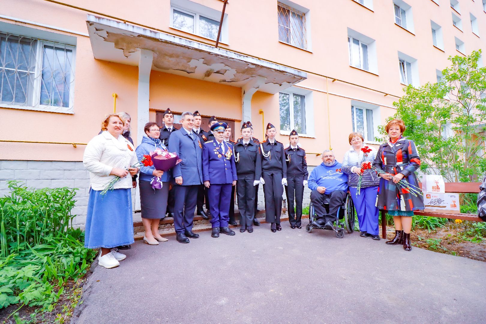 клин, ветераны, день победы, общество, табличка ветерану,