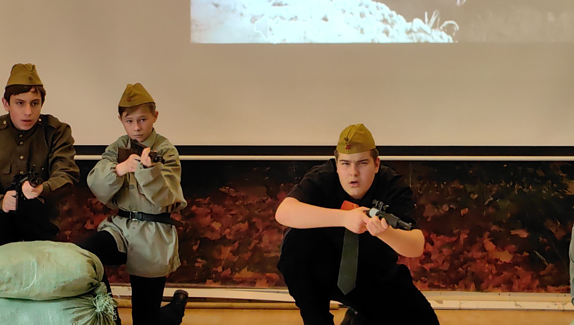 сценка, линейка, Блокадный Ленинград, ВОВ, радиолинейка,