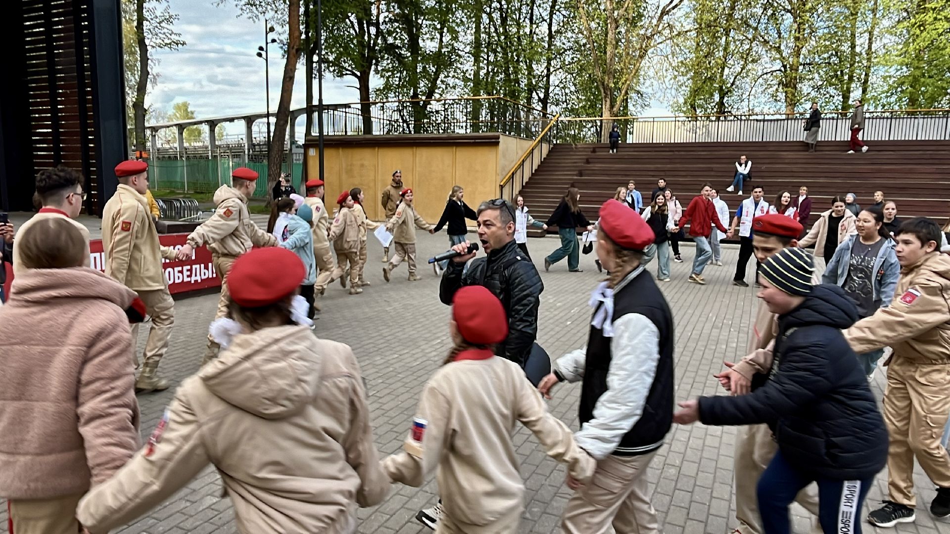 наро-фоминск, наро-фоминский городской округ, песенный флешмоб, центральный парк наро-фоминска, песни победы,