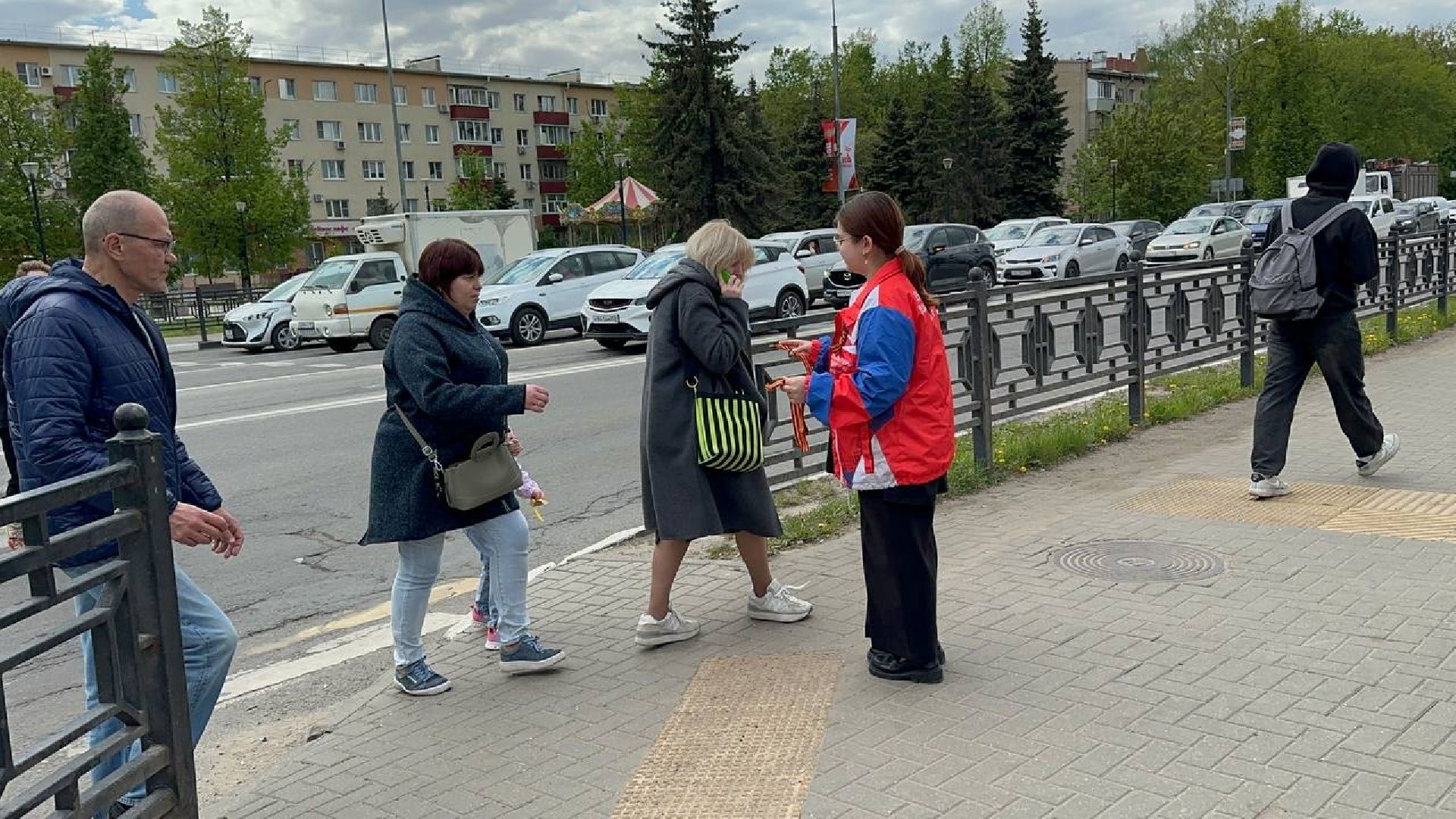 волонтеры, домодедово, георгиевская лента,