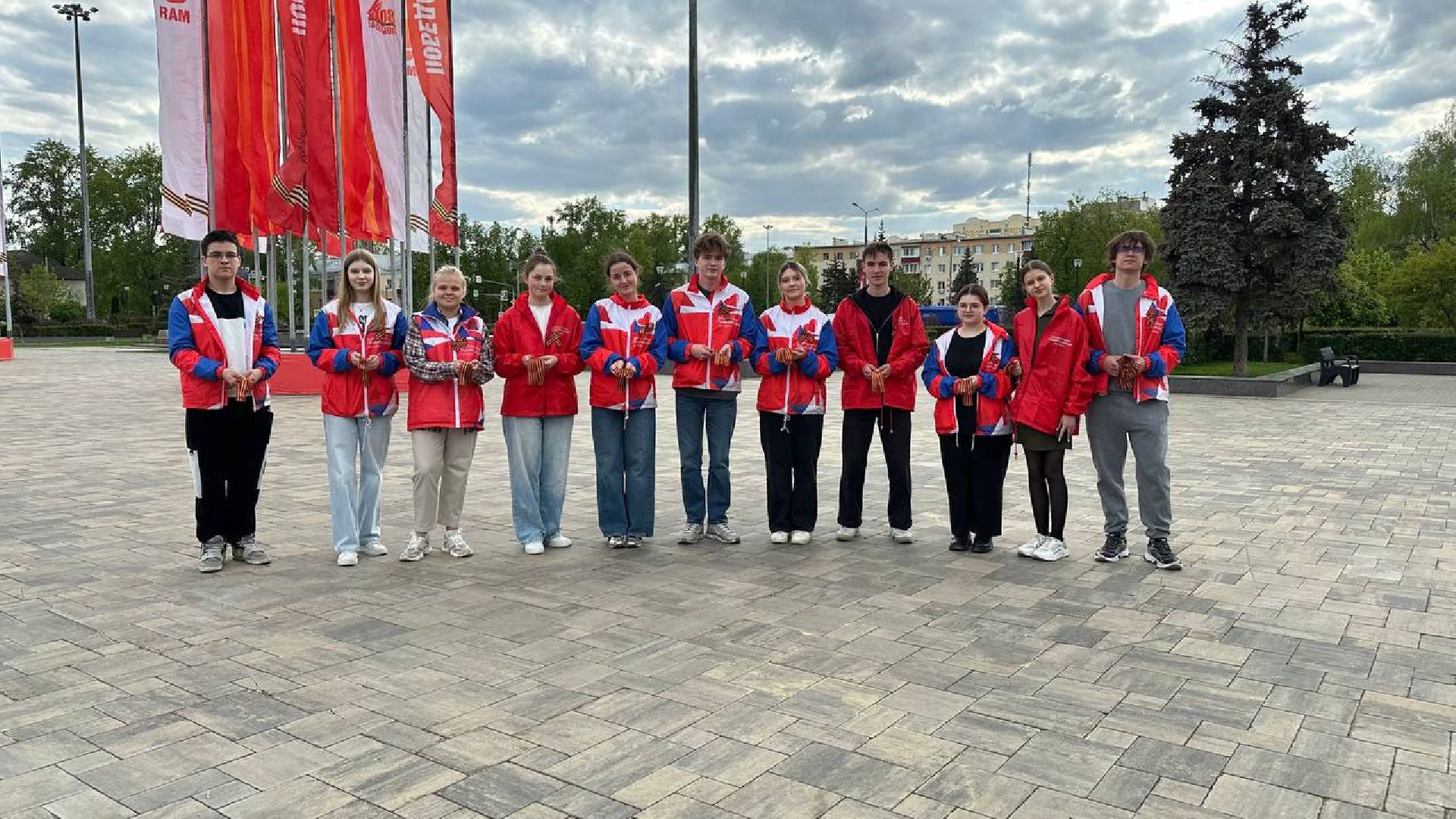 волонтеры, домодедово, георгиевская лента,