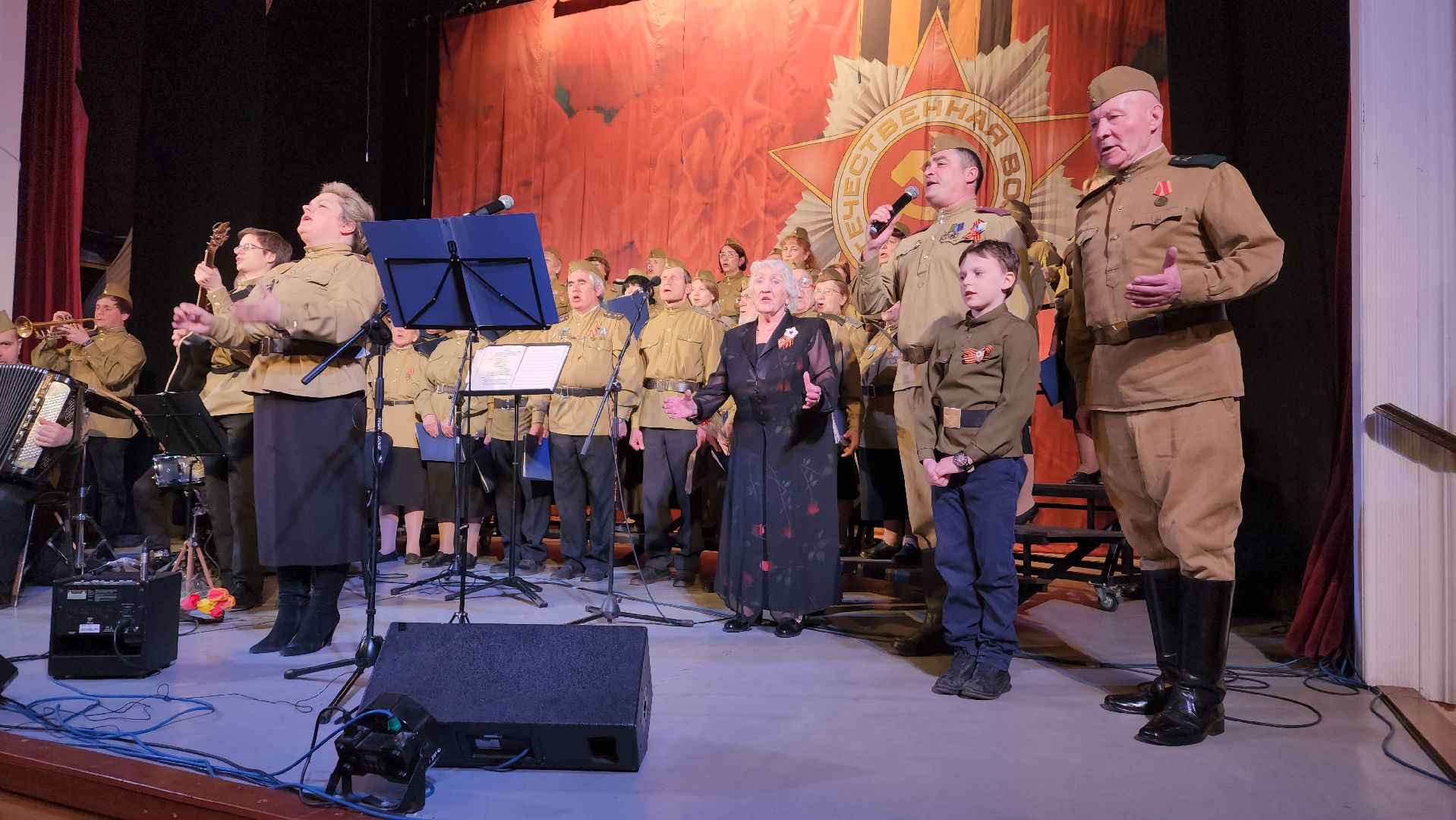 пушкино, хор, день победы, песни военных лет, 80 - летие победы, выступление,патриотизм,великая победа,вертикалки,