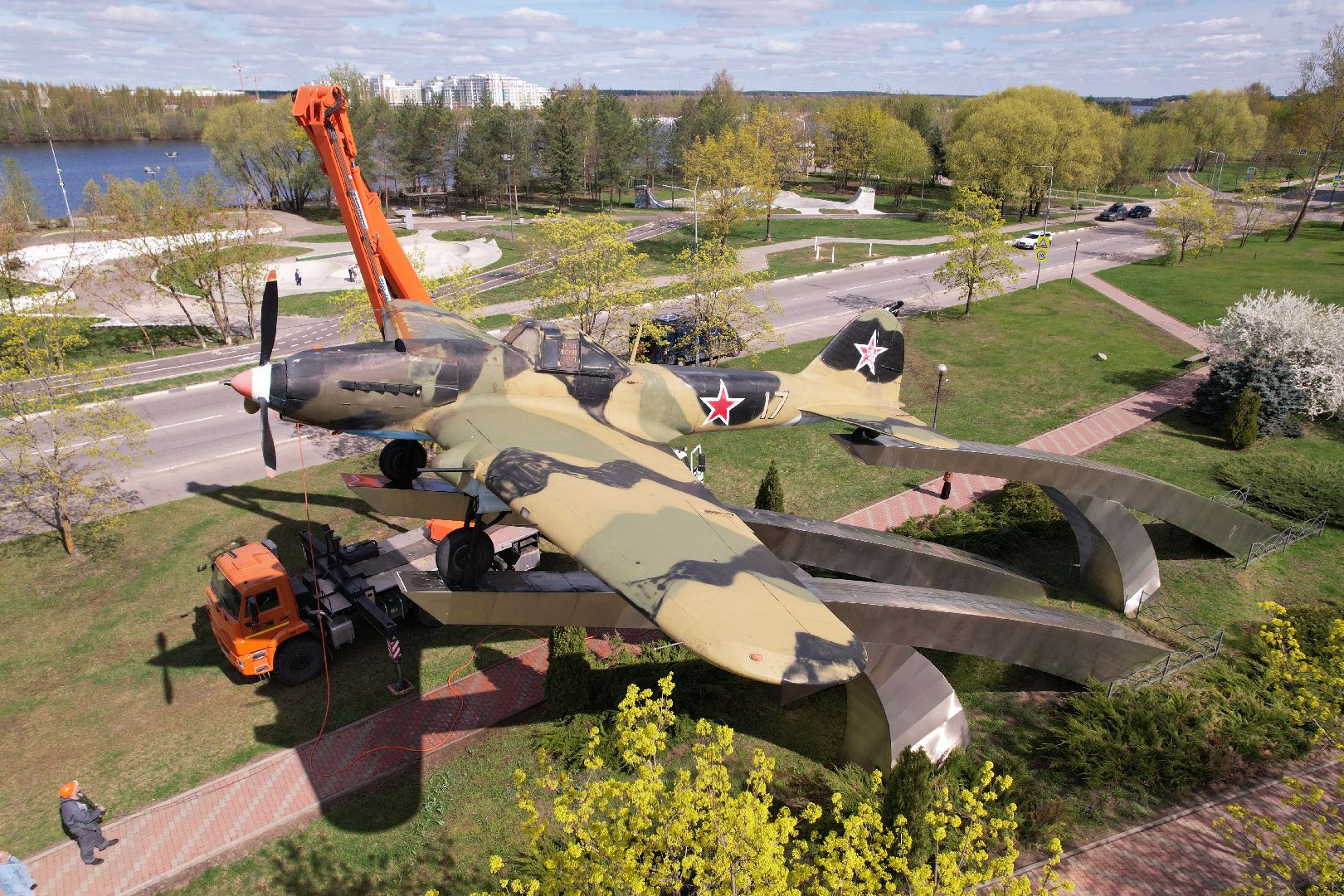 видео с коптера, памятник штурмовику ИЛ-2,