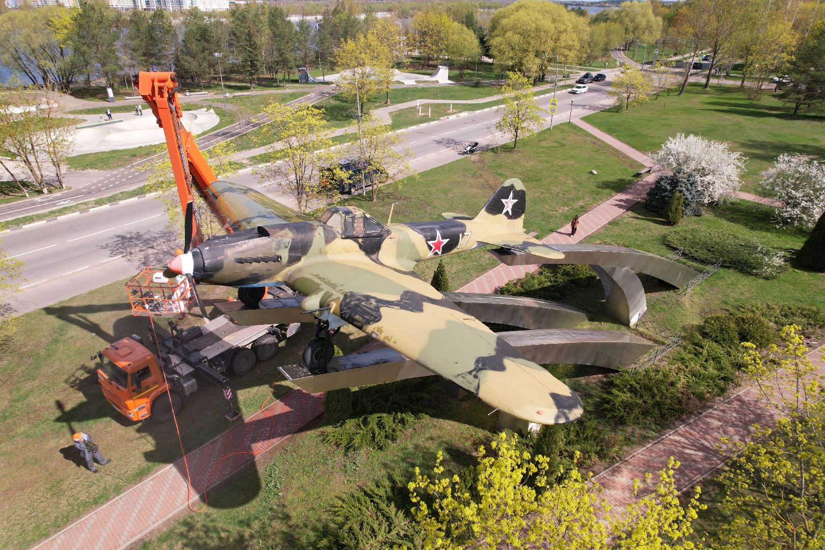 видео с коптера, памятник штурмовику ИЛ-2,