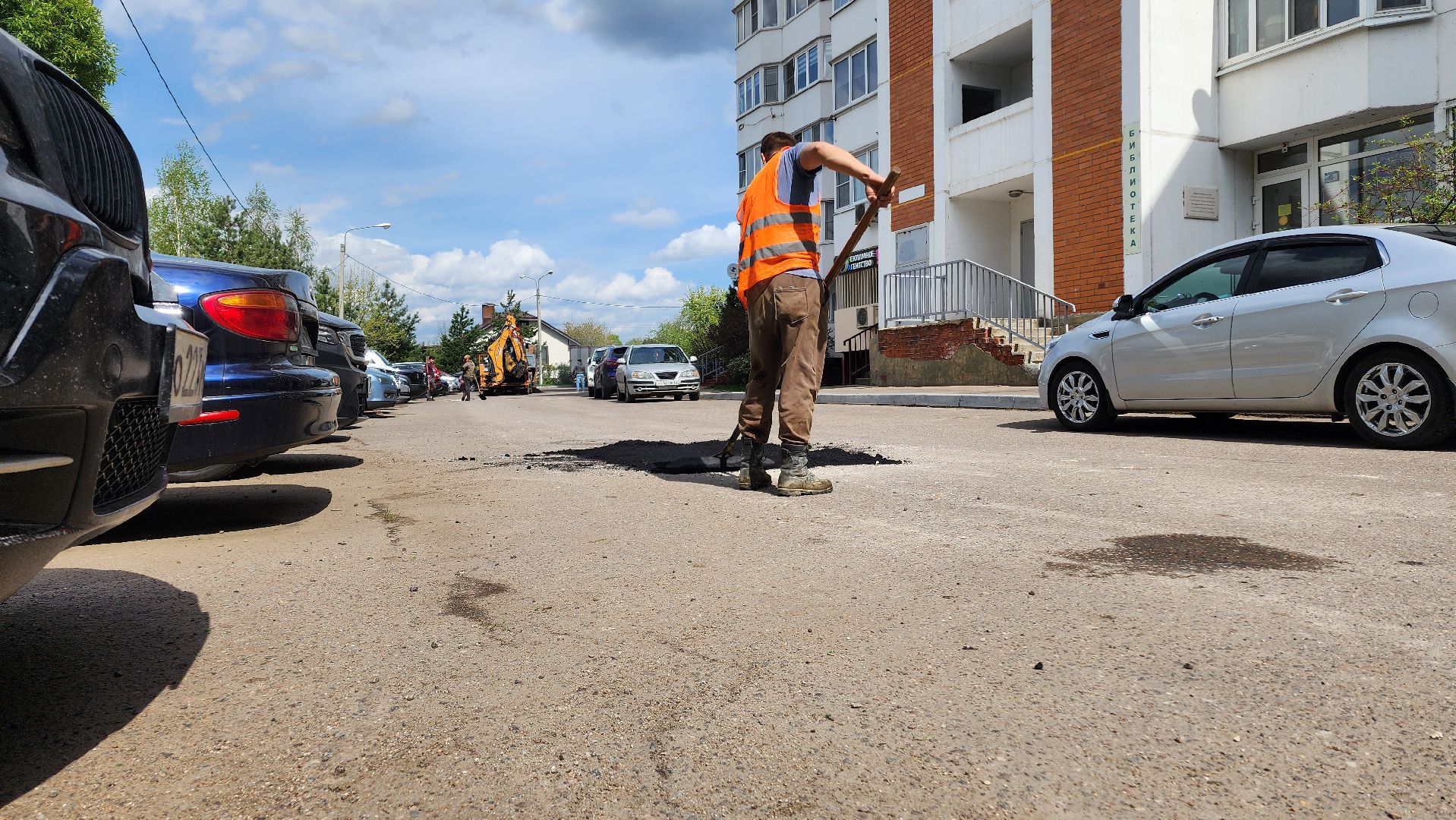 дороги, дорожные ямы, ремонт дорог,домодедово, подмосковье, коммунальная служба, спецтехника,