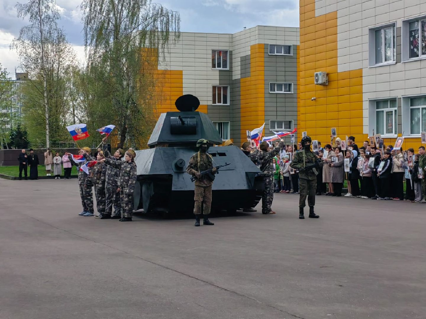 сергиево-посадский городской округ, хотьково, т-34, школьники, макет танка,
