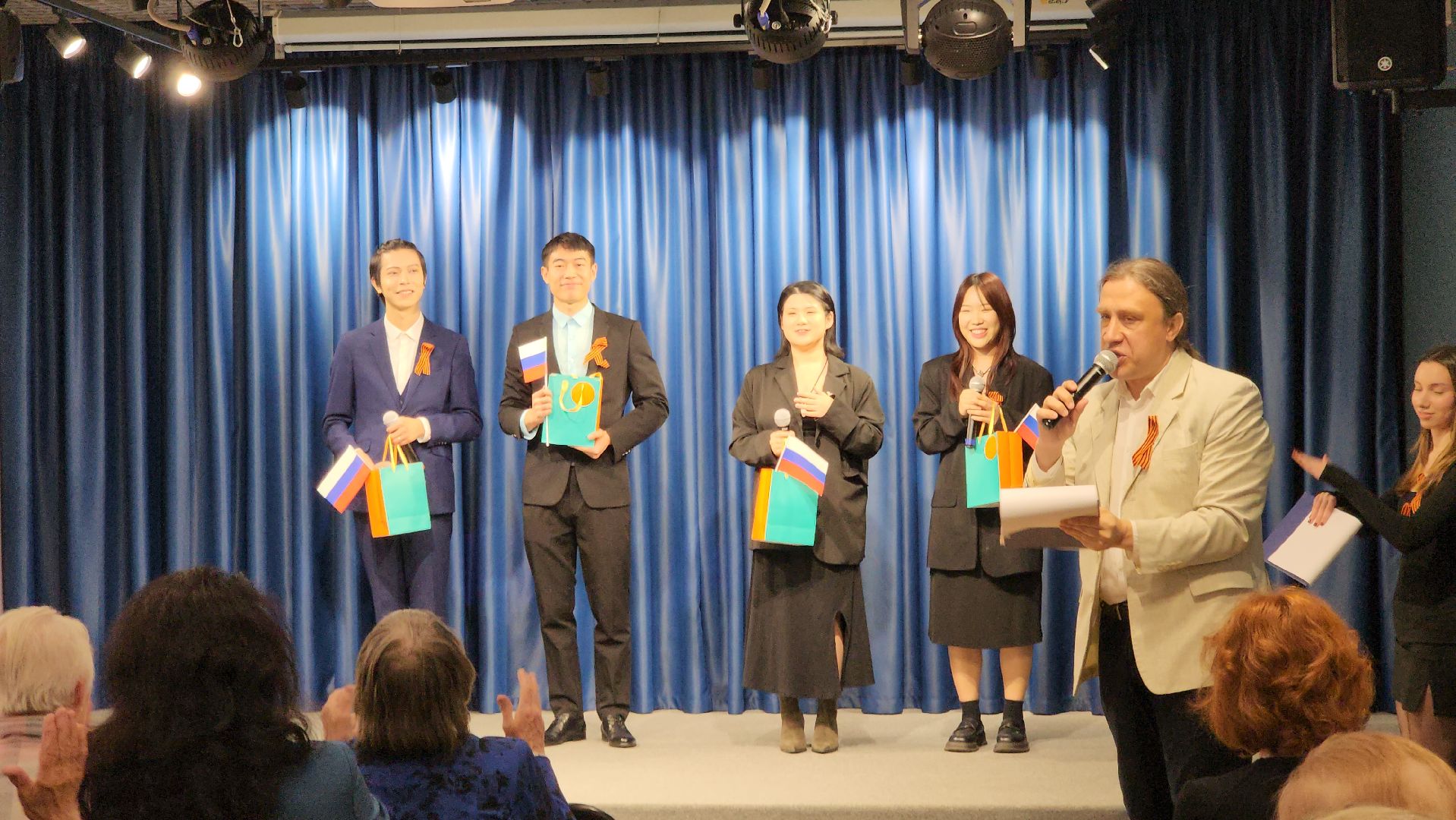 долгопрудный, центральная модельная библиотека, кнр, китайские студенты, песня катюша,