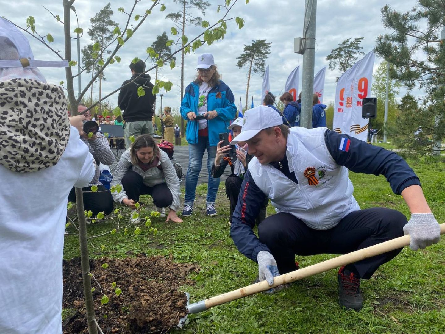 сад памяти, посадить дерево, новый сад в Опалихе,