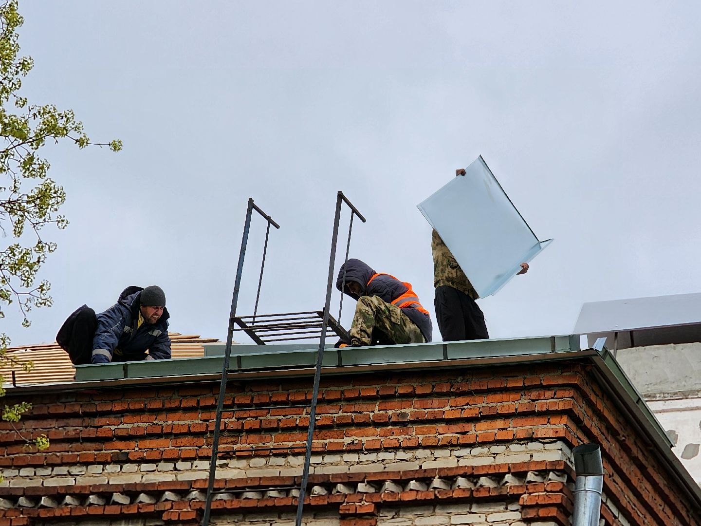 Чехов, улица Ильича, жилой дом, ремонт кровли, крыша, капитальный ремонт, гидроизоляция, теплоизоляция, стропила и перекрытия, каркас кровли, фонд капремонта московской области,