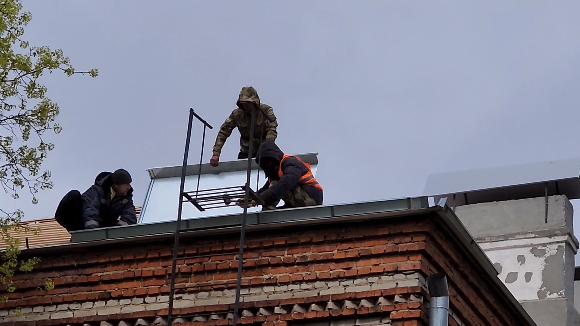 Чехов, улица Ильича, жилой дом, ремонт кровли, крыша, капитальный ремонт, гидроизоляция, теплоизоляция, стропила и перекрытия, каркас кровли, фонд капремонта московской области,