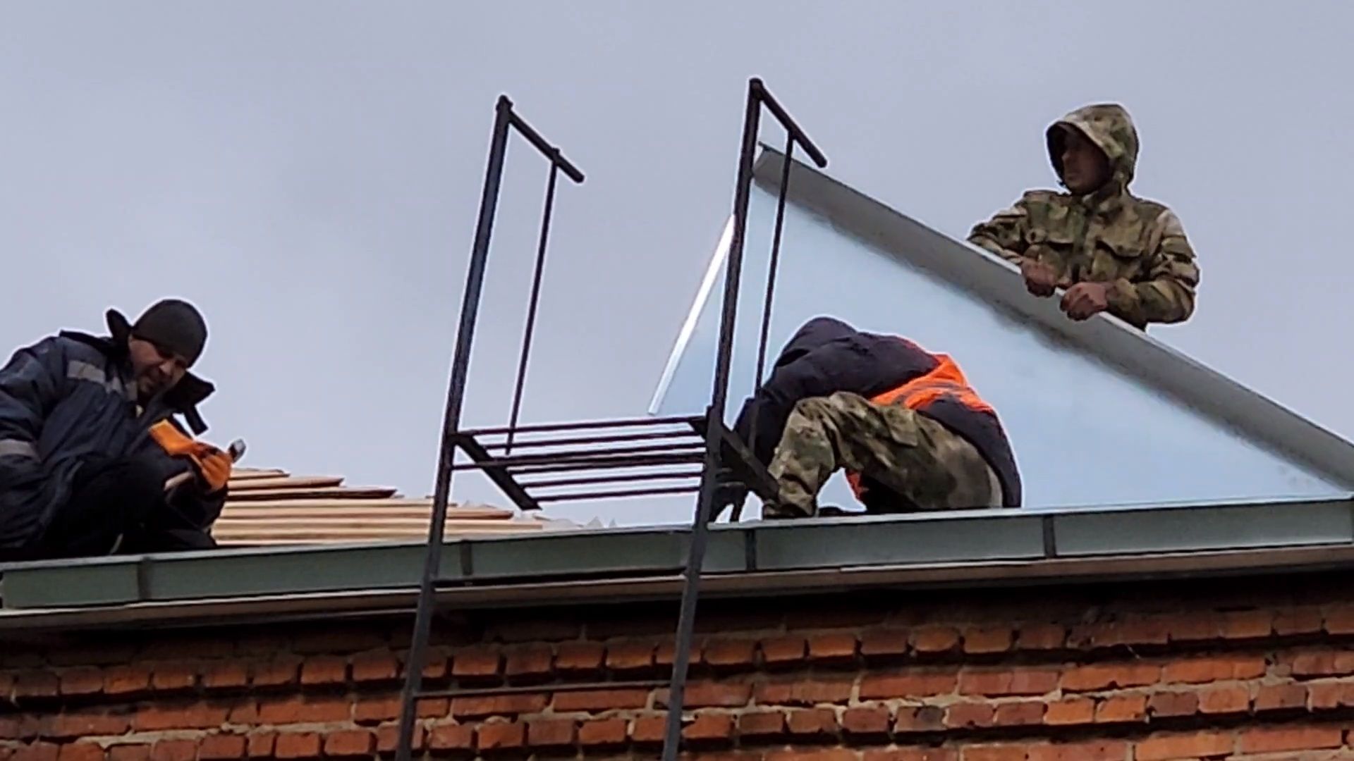 Чехов, улица Ильича, жилой дом, ремонт кровли, крыша, капитальный ремонт, гидроизоляция, теплоизоляция, стропила и перекрытия, каркас кровли, фонд капремонта московской области,