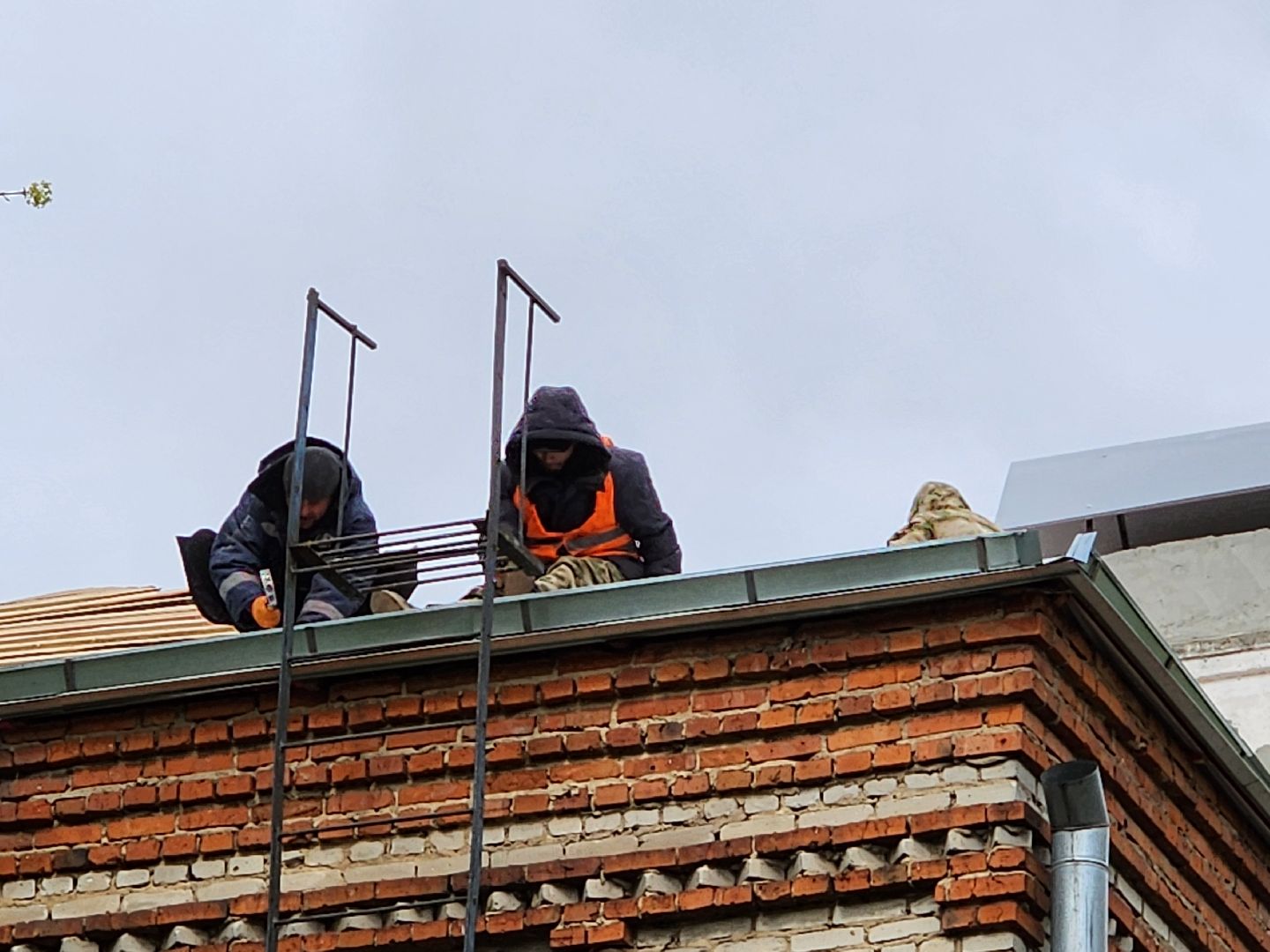 Чехов, улица Ильича, жилой дом, ремонт кровли, крыша, капитальный ремонт, гидроизоляция, теплоизоляция, стропила и перекрытия, каркас кровли, фонд капремонта московской области,