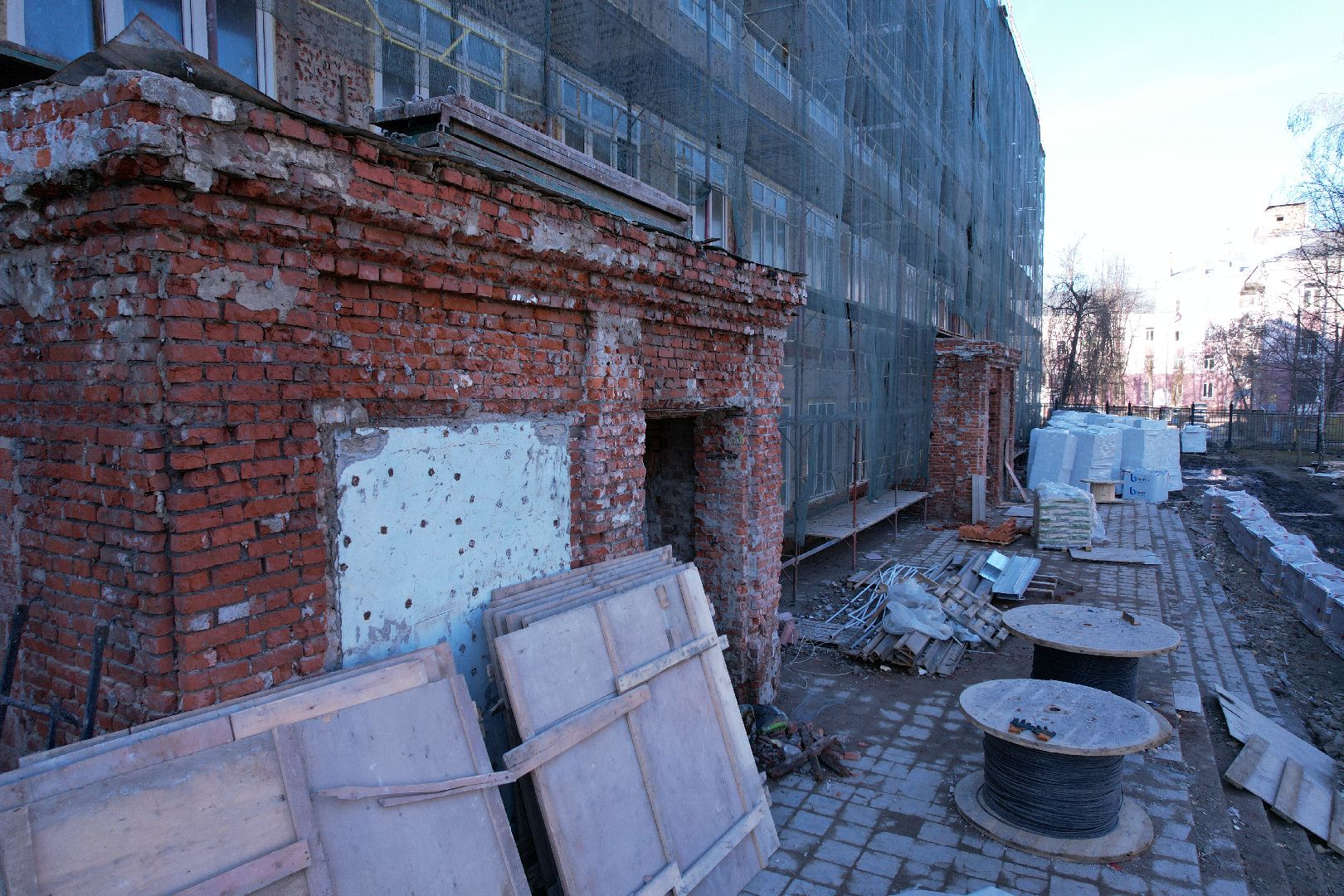 видео с коптера, капремонт школы 1 в серпухове,