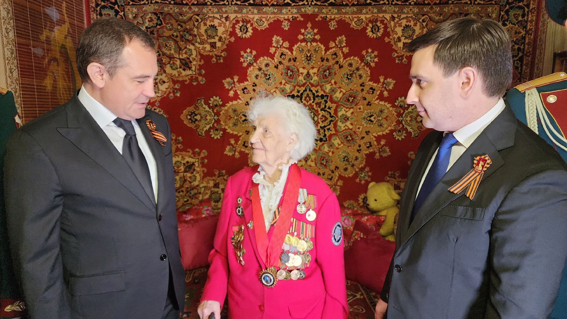 Реутов, Награда, Пояетный гражданин, Мария Остапенко , великая отечественная война,