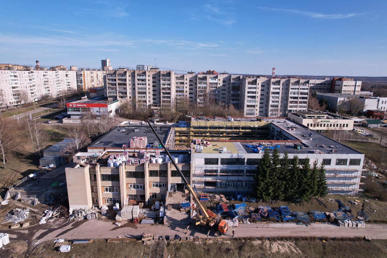 видео с коптера, капремонт школы 2 в серпухове,