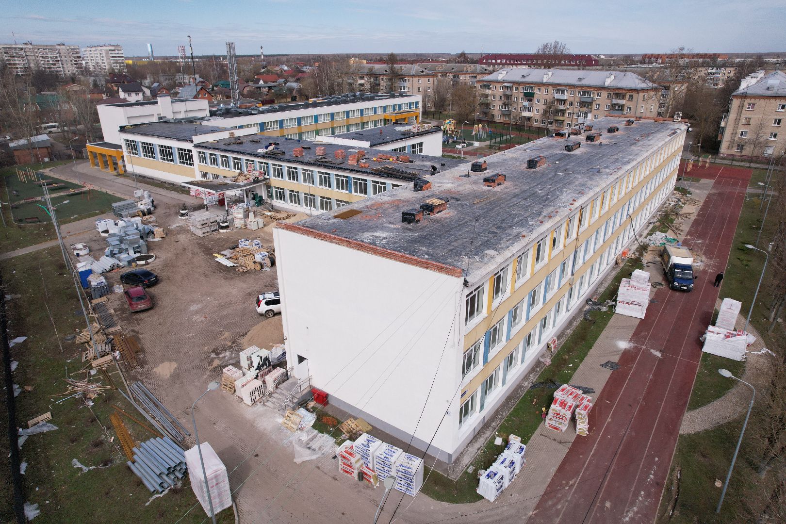 видео с коптера, капремонт школы 9 в серпухове,