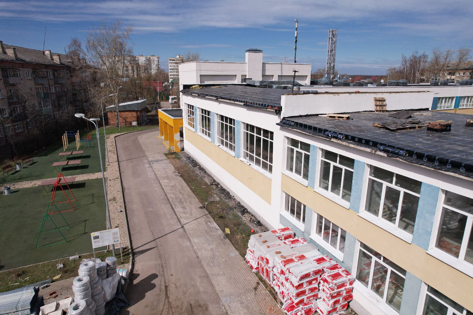 видео с коптера, капремонт школы 9 в серпухове,