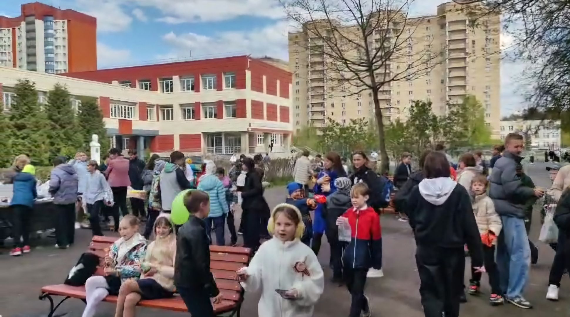 помощь СВО, школа Попова, Власиха школа Попова, благотворительная ярмарка,