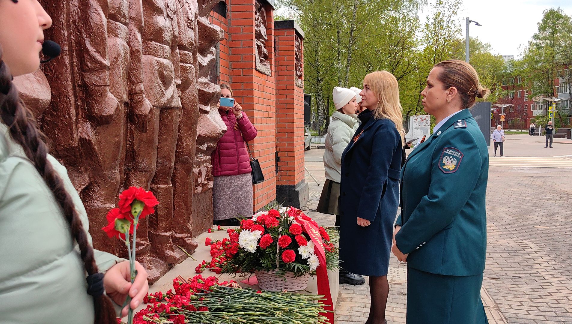 митинг, памятник, цветы, администрация, жители,