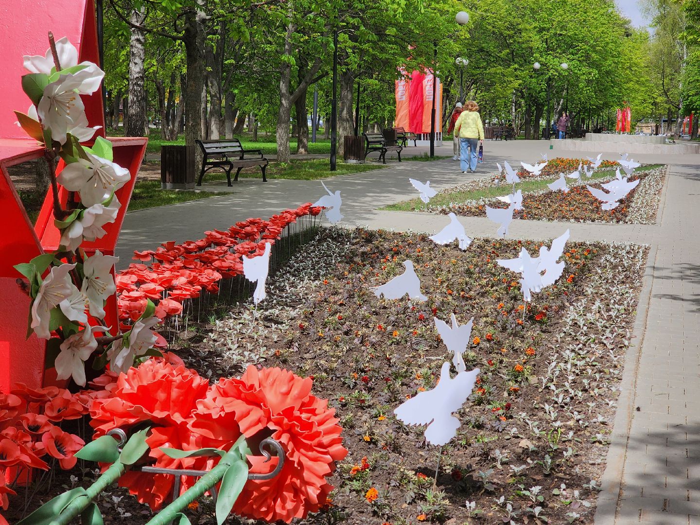 королёв, благоустройство центрального сквера в королеве, вечный огонь в королеве, день победы в королеве,