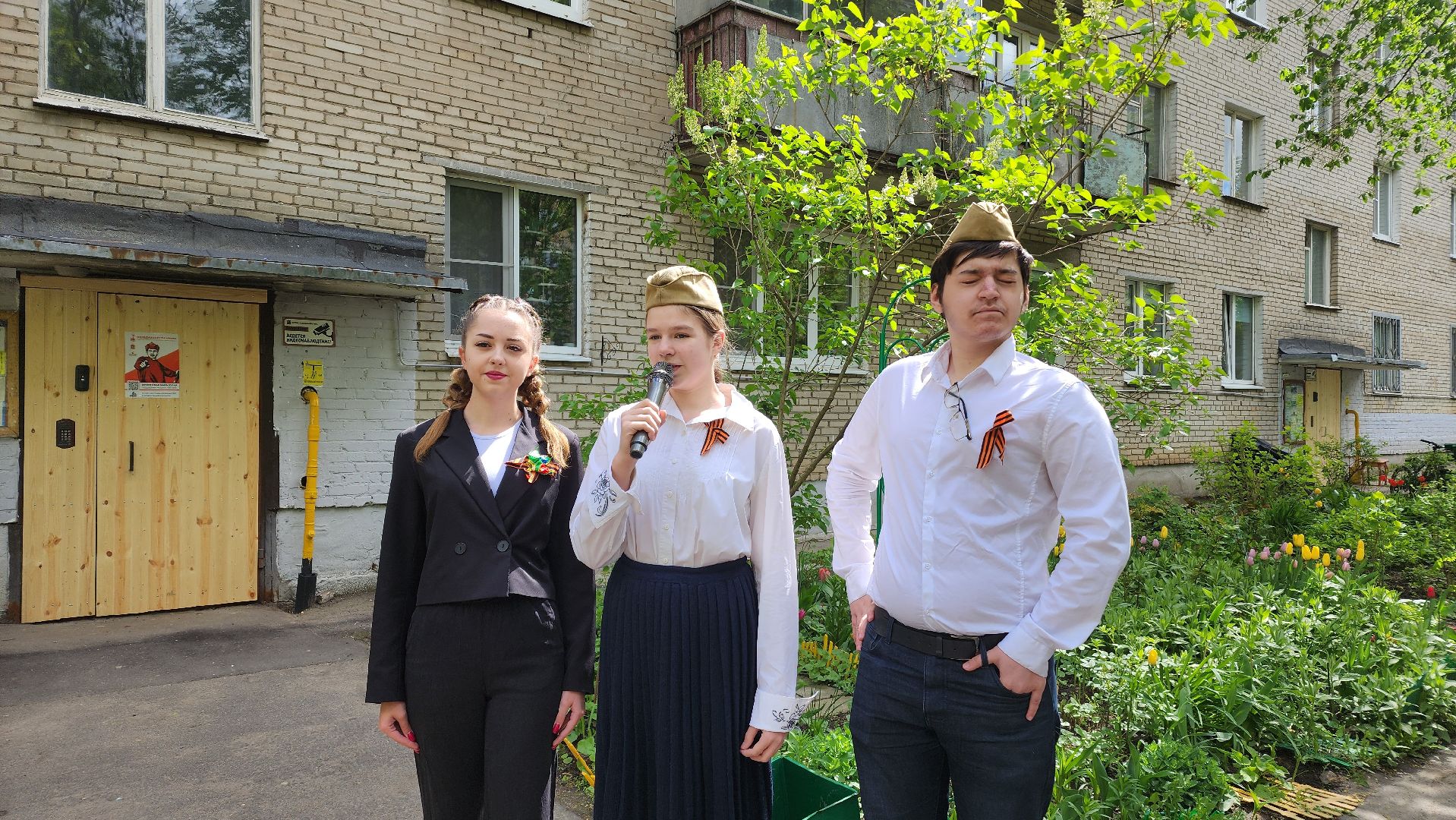 Реутов, великая отечественная война, ветераны, концерт под окнами ветерана, катюша, Сергей Поляков,ВОв,