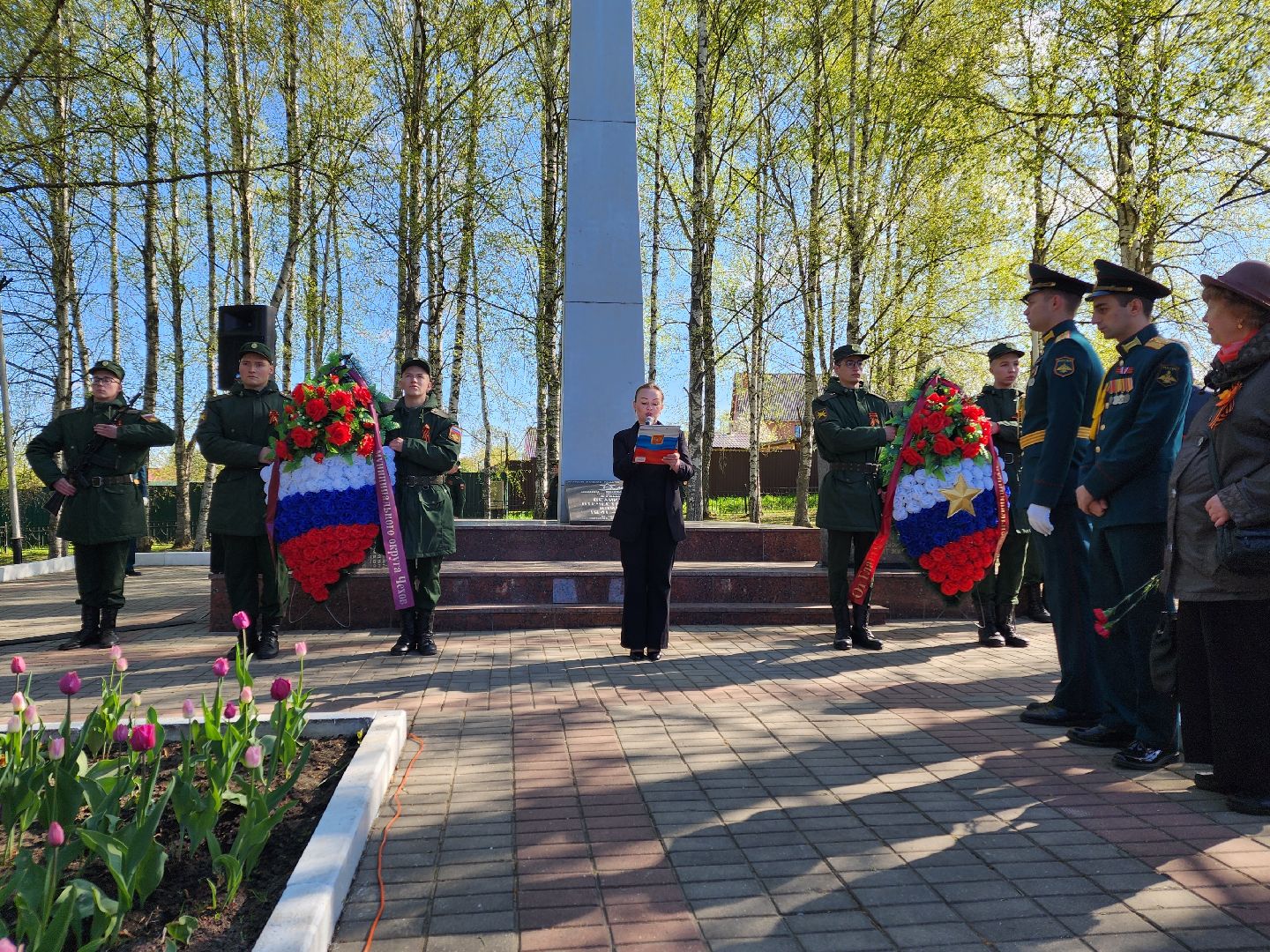 Чехов , микрорайон Венюково , обелиск, мемориал, возложение цветов , День Победы , возложение венков, торжественная церемония,