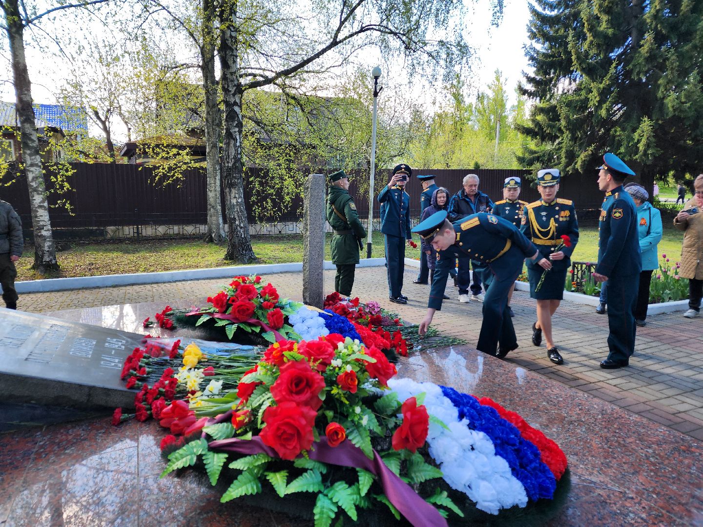 Чехов , микрорайон Венюково , обелиск, мемориал, возложение цветов , День Победы , возложение венков, торжественная церемония,