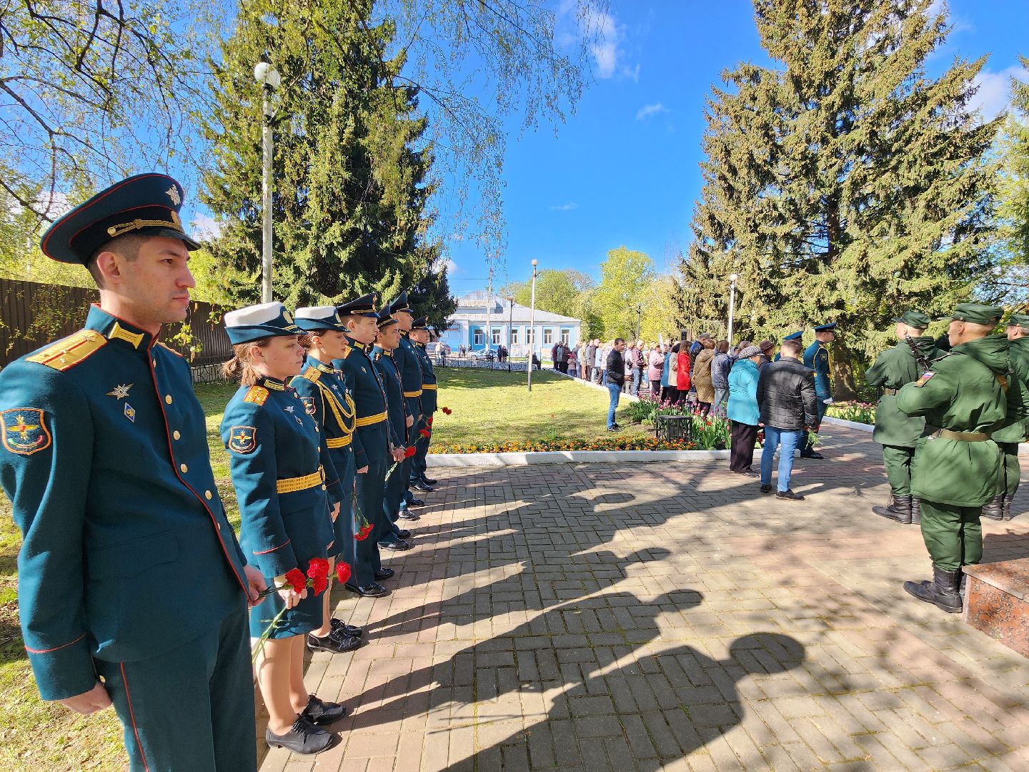 Чехов , микрорайон Венюково , обелиск, мемориал, возложение цветов , День Победы , возложение венков, торжественная церемония,