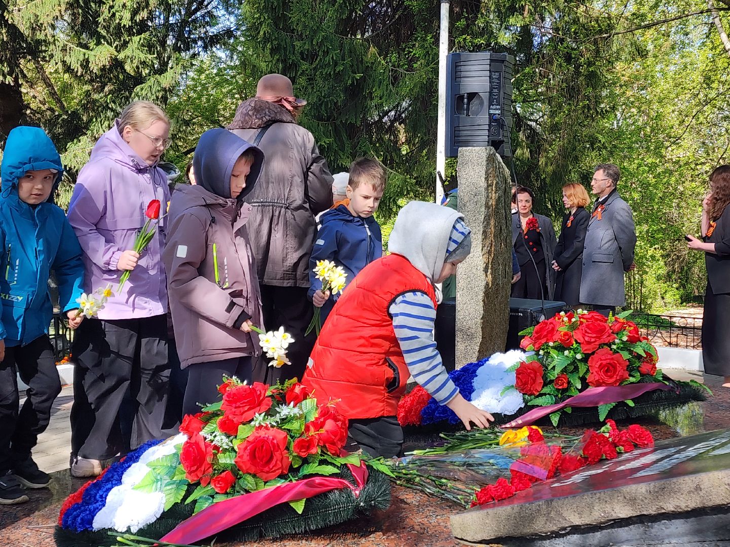 Чехов , микрорайон Венюково , обелиск, мемориал, возложение цветов , День Победы , возложение венков, торжественная церемония,