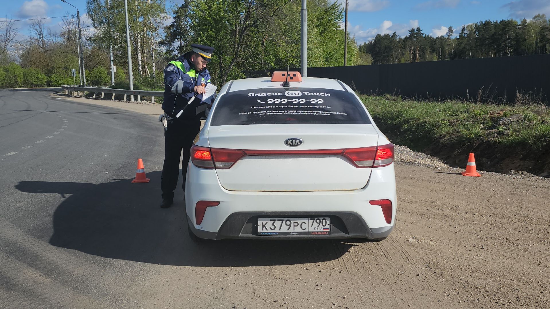 пушкино, госавтоинспекция, рейд детское кресло, рейд безопасности, 9 мая, георгиевская лента, световозвращатели,вертикалки,