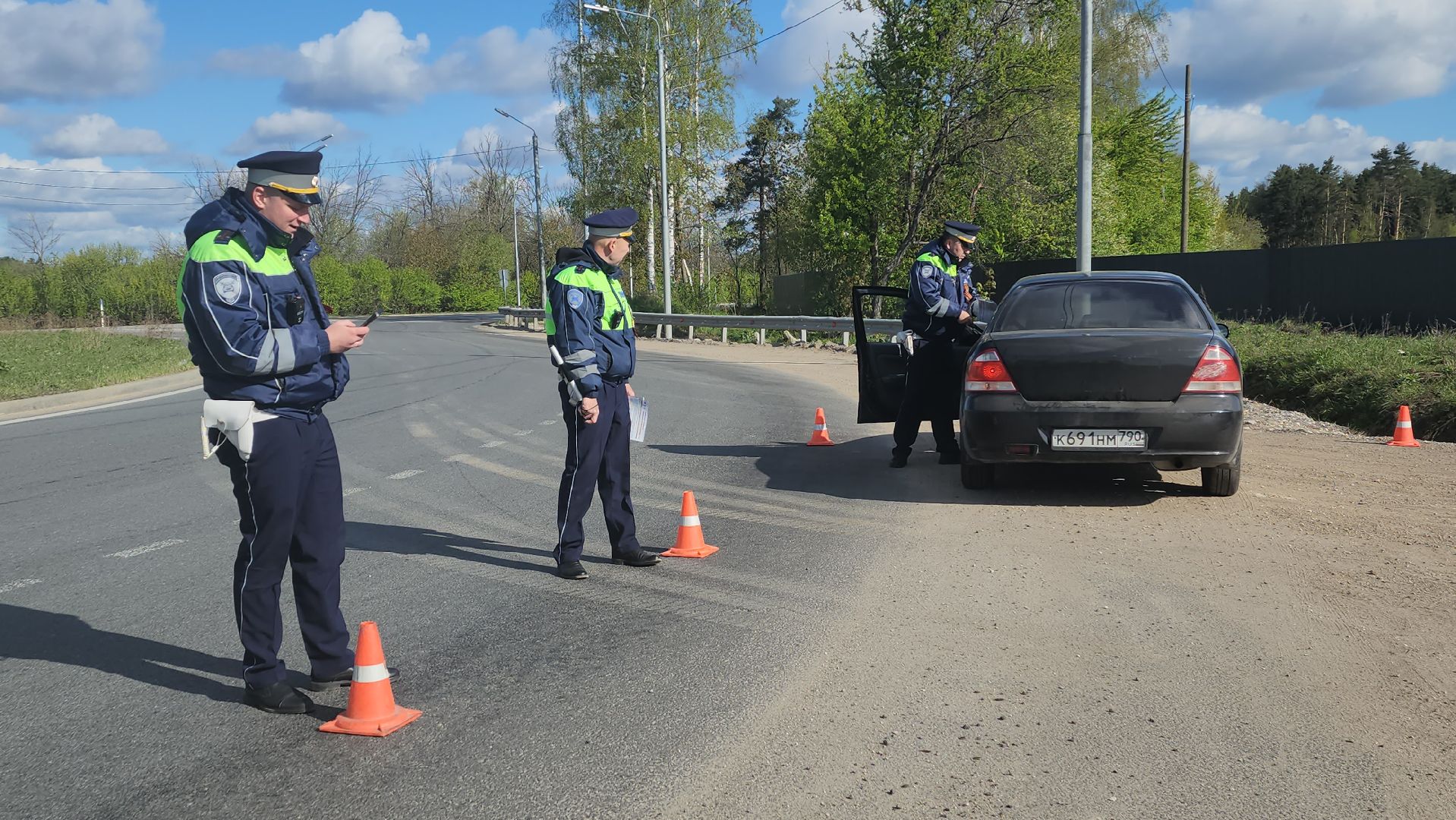 пушкино, госавтоинспекция, рейд детское кресло, рейд безопасности, 9 мая, георгиевская лента, световозвращатели,вертикалки,