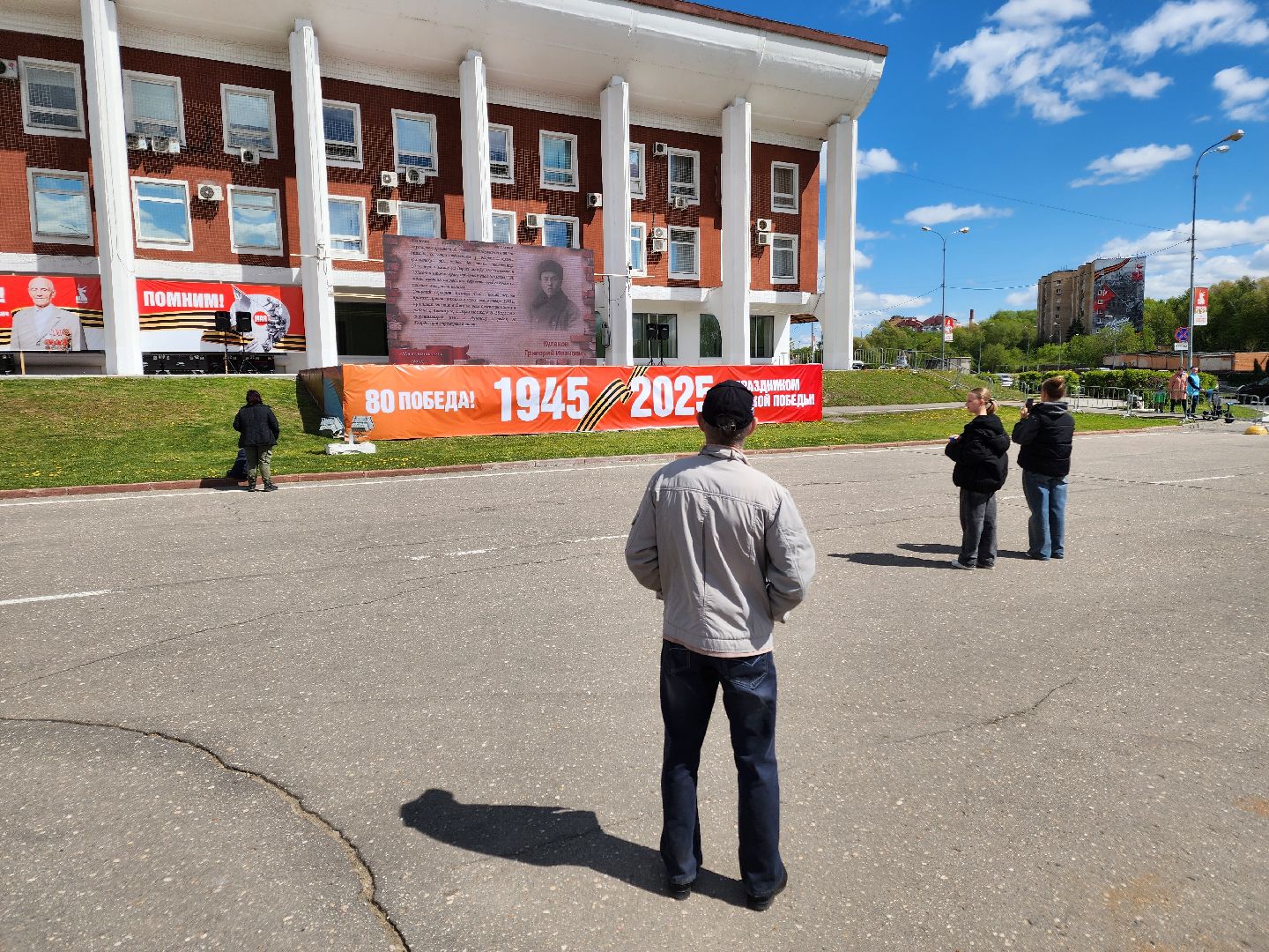 Чехов , Советская площадь , онлайн акция, Бессмертный полк , День Победы, песни военных лет, парад Победы,