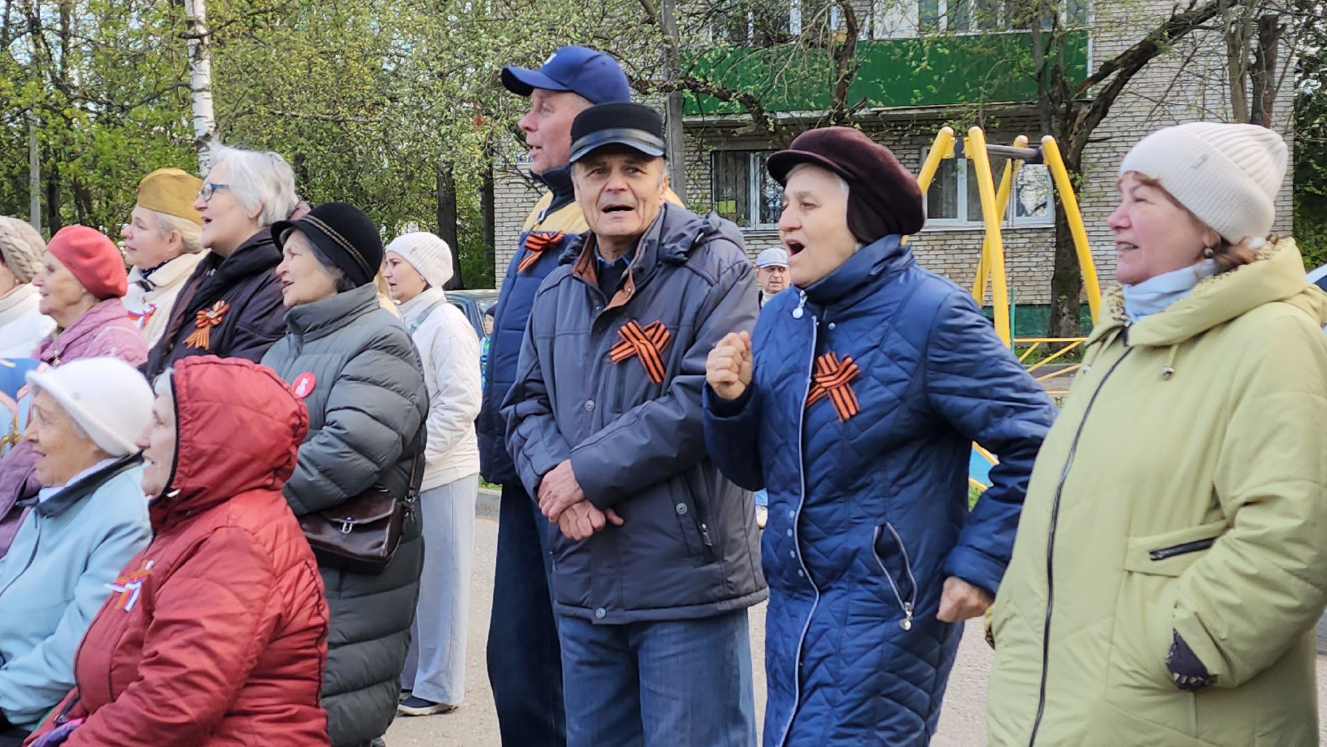 пушкинский округ, поселок,акция, песни победы, песни военных лет, жители,музыка под открытым небом,