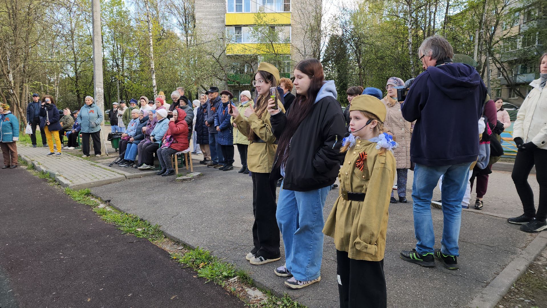 пушкинский округ, поселок,акция, песни победы, песни военных лет, жители,музыка под открытым небом,