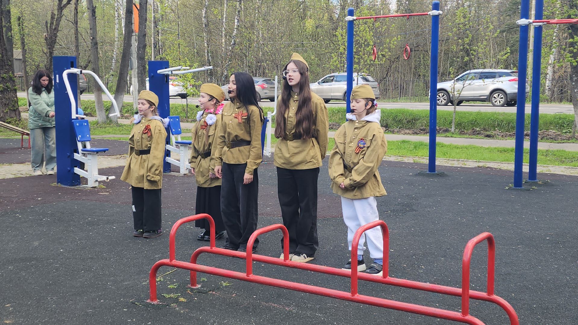 пушкинский округ, поселок,акция, песни победы, песни военных лет, жители,музыка под открытым небом,