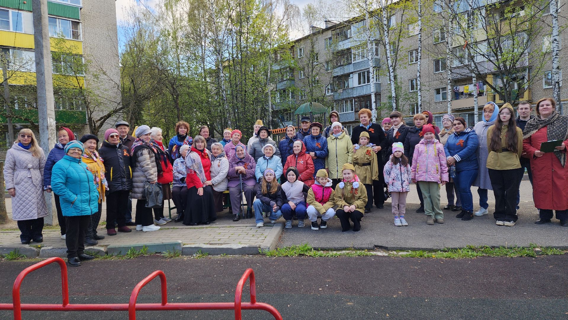 пушкинский округ, поселок,акция, песни победы, песни военных лет, жители,музыка под открытым небом,