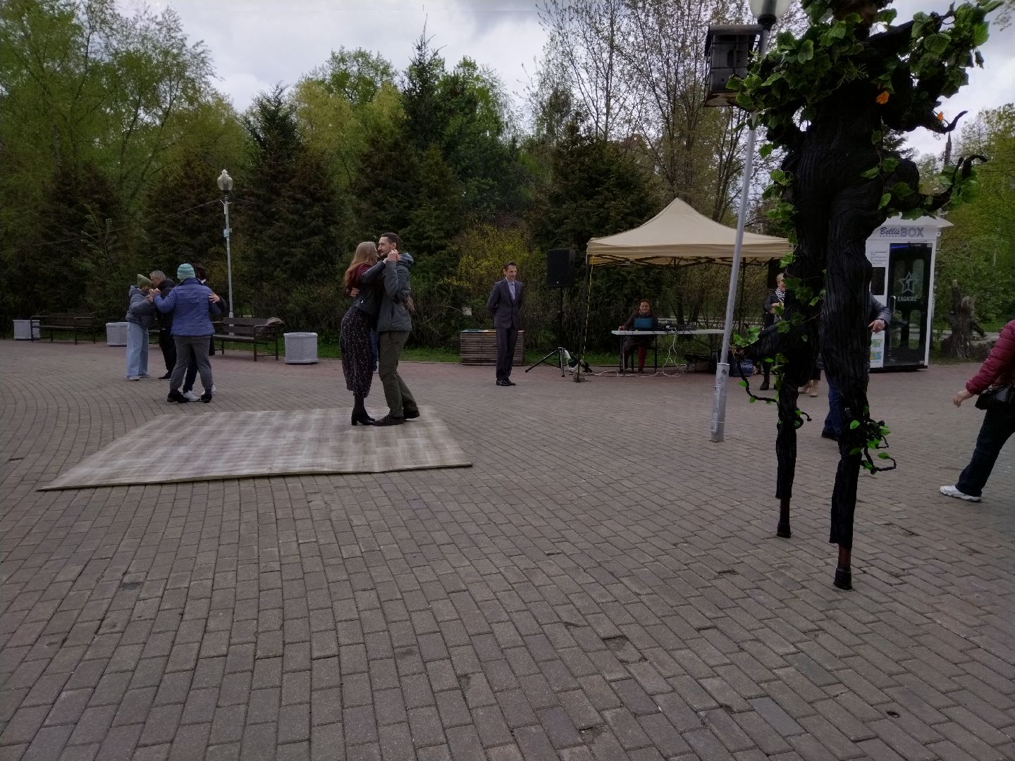 Танго, парк мира, Мытищи, 1 мая