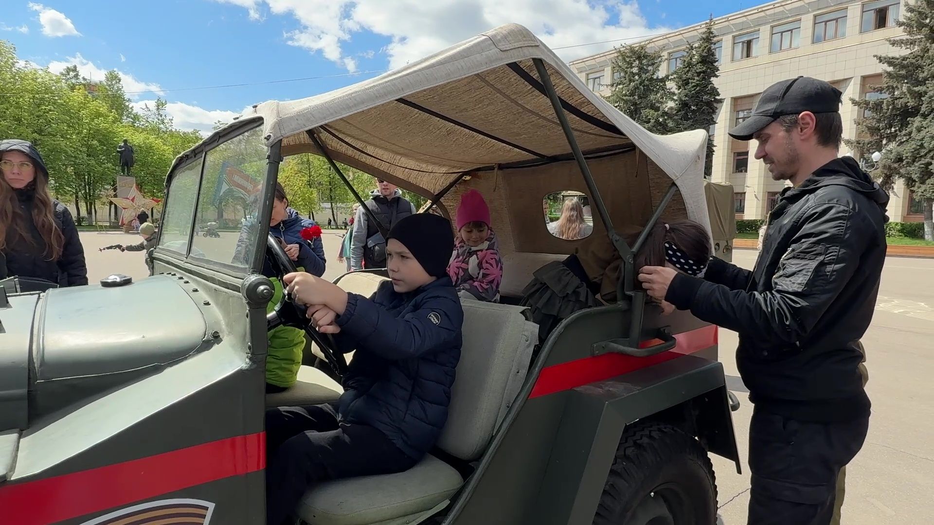 реутов, выставка военной техники, день победы,