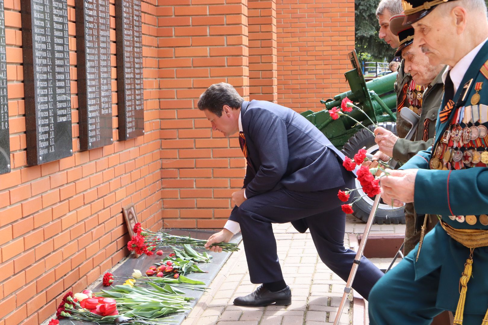 серебряные пруды, возложение, 9 мая, 80 лет победе,мемориал героям Великой Отечественной войны,