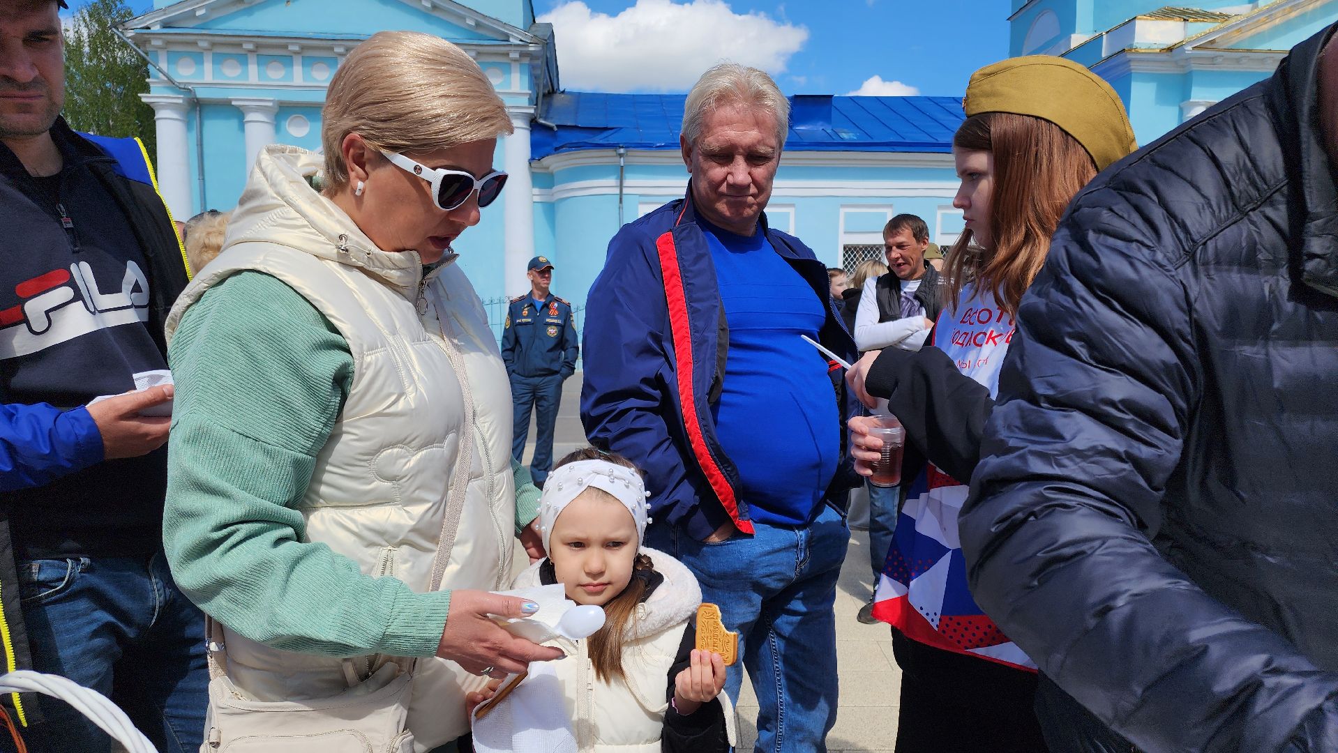 кашира, день победы, 9 мая, солдатская каша, раздача еды, праздник,