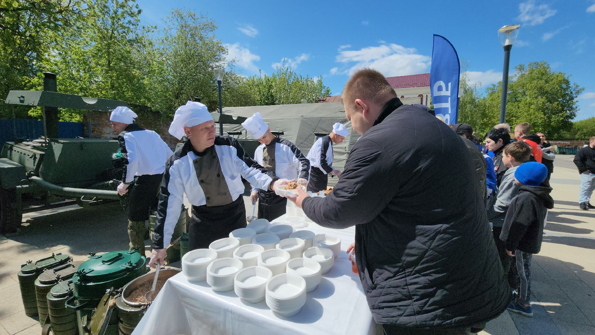 кашира, день победы, 9 мая, солдатская каша, раздача еды, праздник,