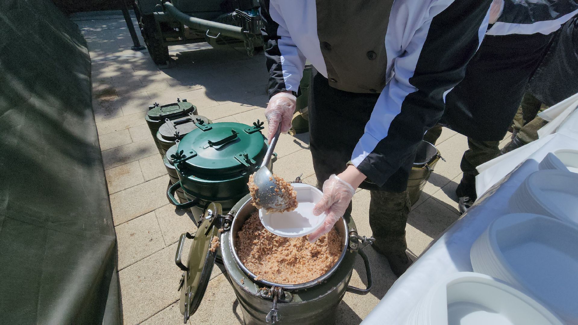 кашира, день победы, 9 мая, солдатская каша, раздача еды, праздник,