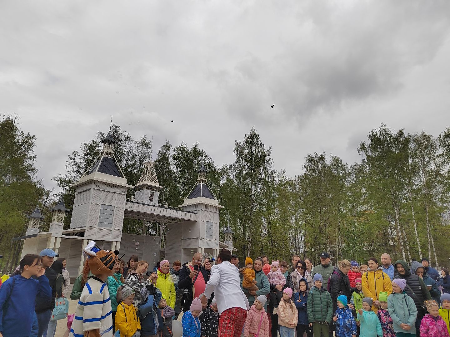 Пушкино, Пушкинский округ, парки Подмосковья, Пушкинские парки, дети, мыльные пузыри, 1 мая, МирТрудМай, весна в Подмосковье