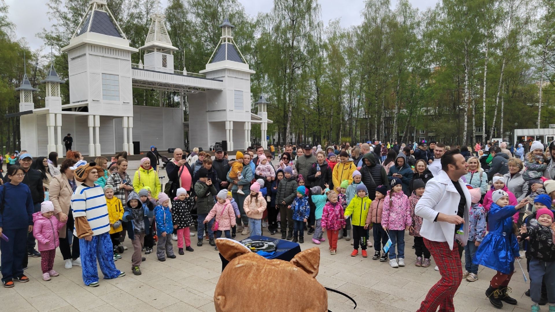 Пушкино, Пушкинский округ, парки Подмосковья, Пушкинские парки, дети, мыльные пузыри, 1 мая, МирТрудМай, весна в Подмосковье